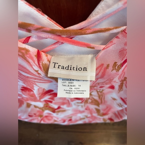 𝅺- Tradition 2-piece outfit.  Very flattering & flowy set.  Size 14. - Picture 6 of 9